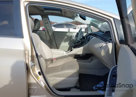 2010 Toyota Prius Iv z USA, uszkodzony, nr VIN JTDKN3DU4A0220266